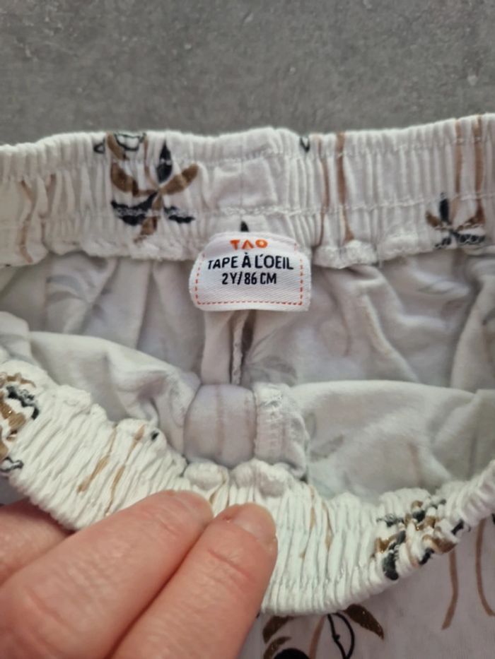 Lot 2 shorts été fille jean blanc motifs T2ans TBE tape à l'œil - photo numéro 3