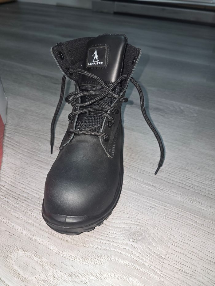 Chaussure sécurité T40 - photo numéro 2