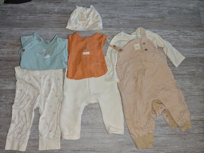 Lots de vêtements 6 mois - photo numéro 5