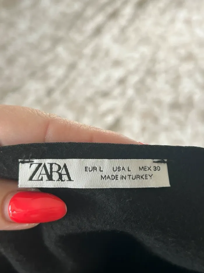 Robe, petite bretelles noire similicuir Zara, taille L - photo numéro 3