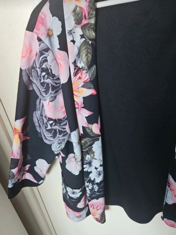 Veste fleurie - photo numéro 2