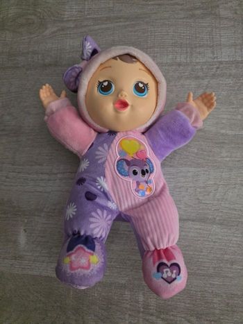 Peluche interactive Emma joue à cache-cache