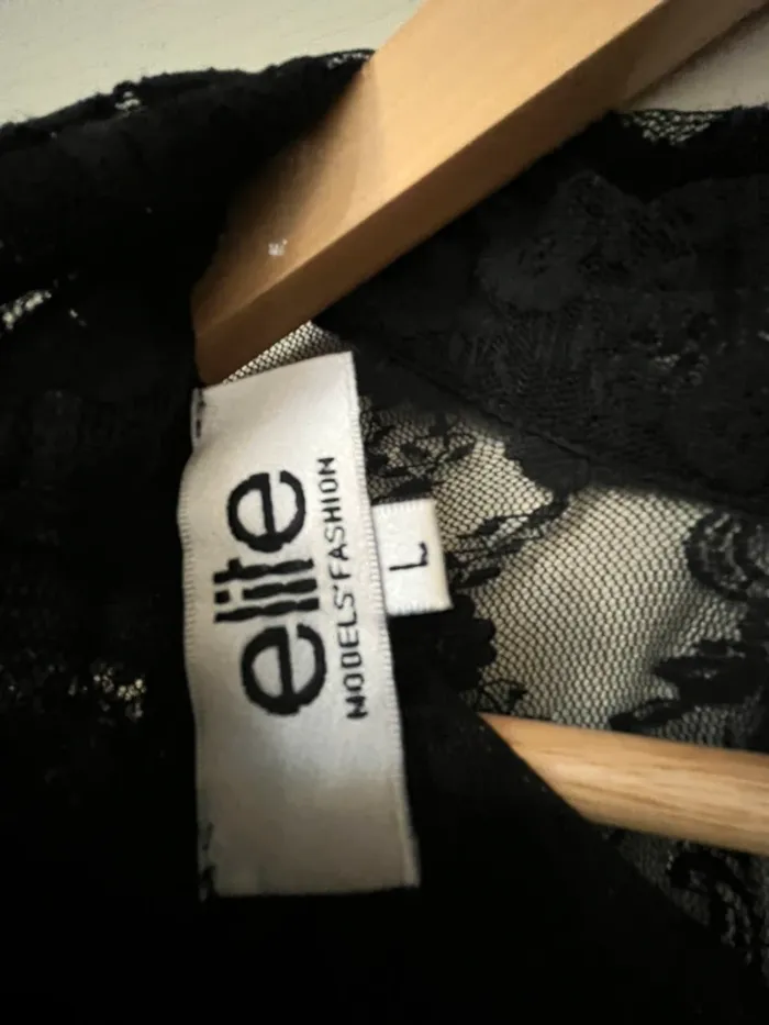 Top dentelle noir Élite / très bon état / 40 . - photo numéro 9