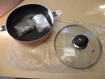 Sauteuse double poignées + couvercle diamétre 20cm Neuve