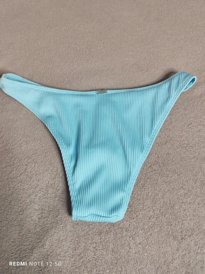 Bas de bikini taille XS - photo numéro 2