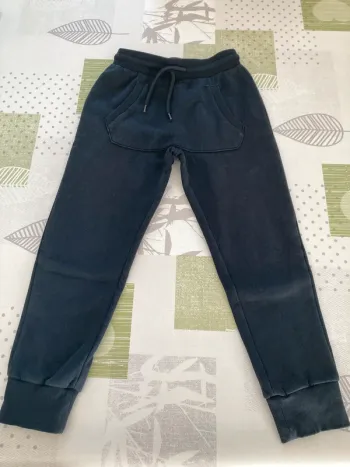 Pantalon-Jogging noir TAO en taille 9 ans (134 cm)