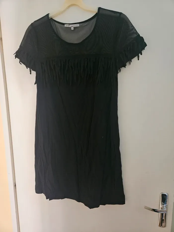 Robe noire - photo numéro 2