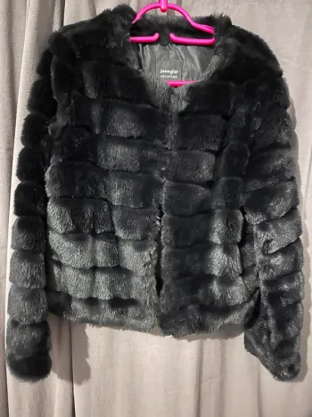 Veste en fausse fourrure