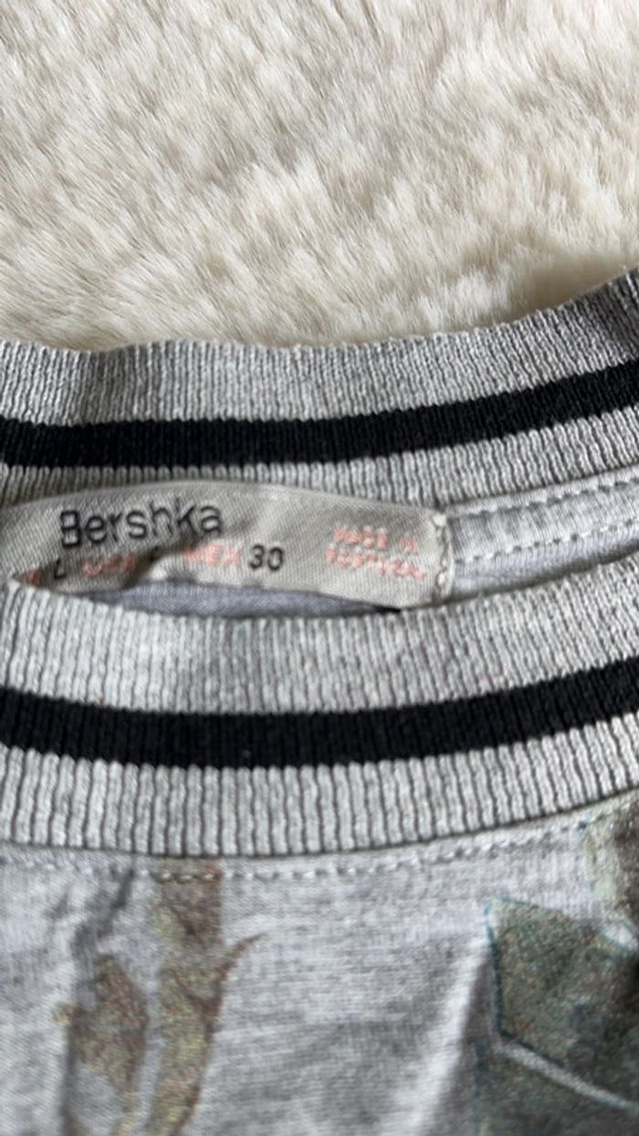 Tee shirt bershka taille L - photo numéro 4
