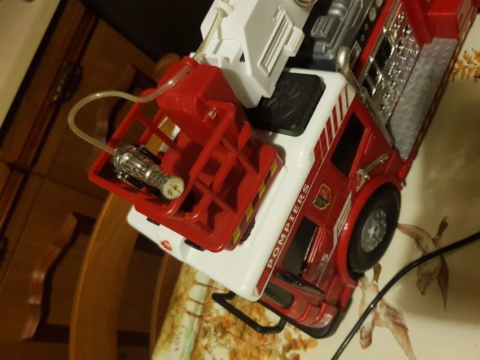 Grand camion de pompier 55cm avec échelle télécommandé - Dickie Toys - photo numéro 4