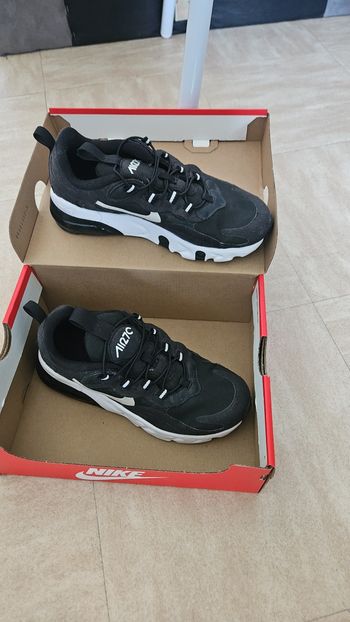 Baskets Nike Airmax 90 taille 35 neuves