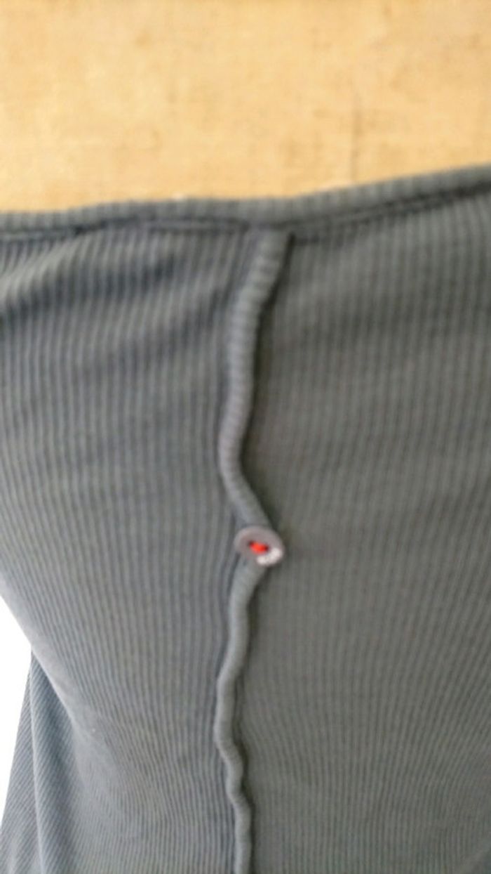 Petit top gris - photo numéro 2