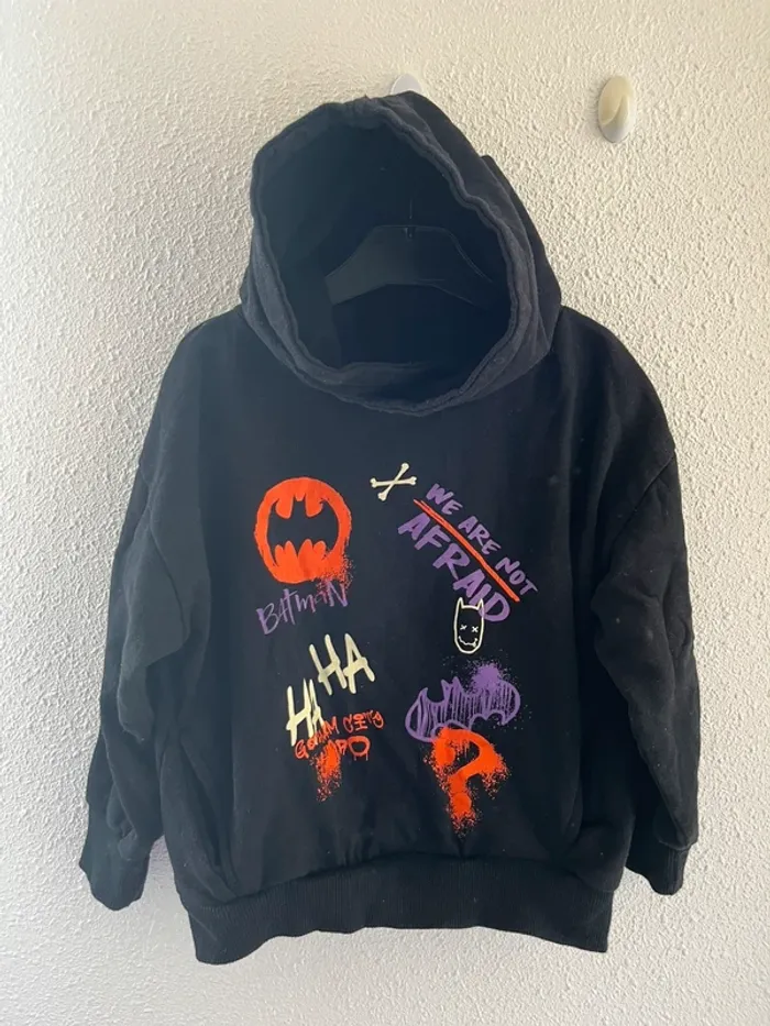 Pull à capuche Batman taille 5-6 ans 💫
