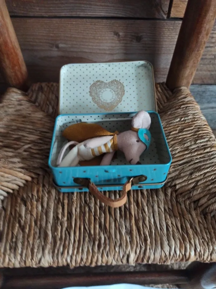 Peluche souris maileg super héros et sa valisette tbe - photo numéro 5