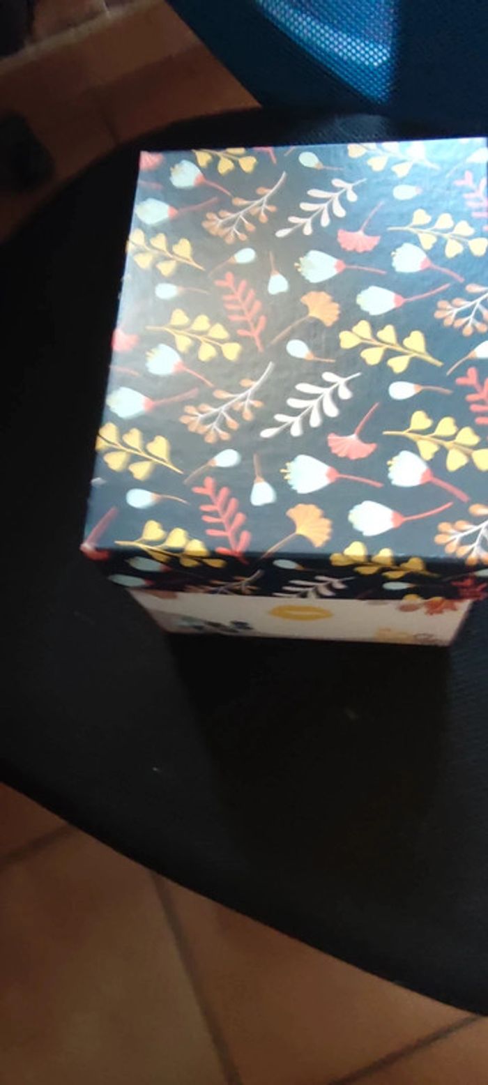 Coffret boîte box de soins corps et cheveux 9 produits neufs - photo numéro 4