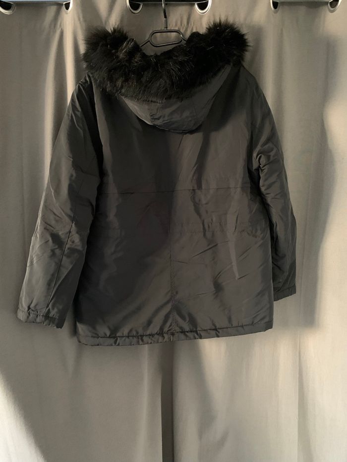 Manteau noir KIABI femme taille XL (46-48) – Élégant, chaud et en parfait état ! - photo numéro 2