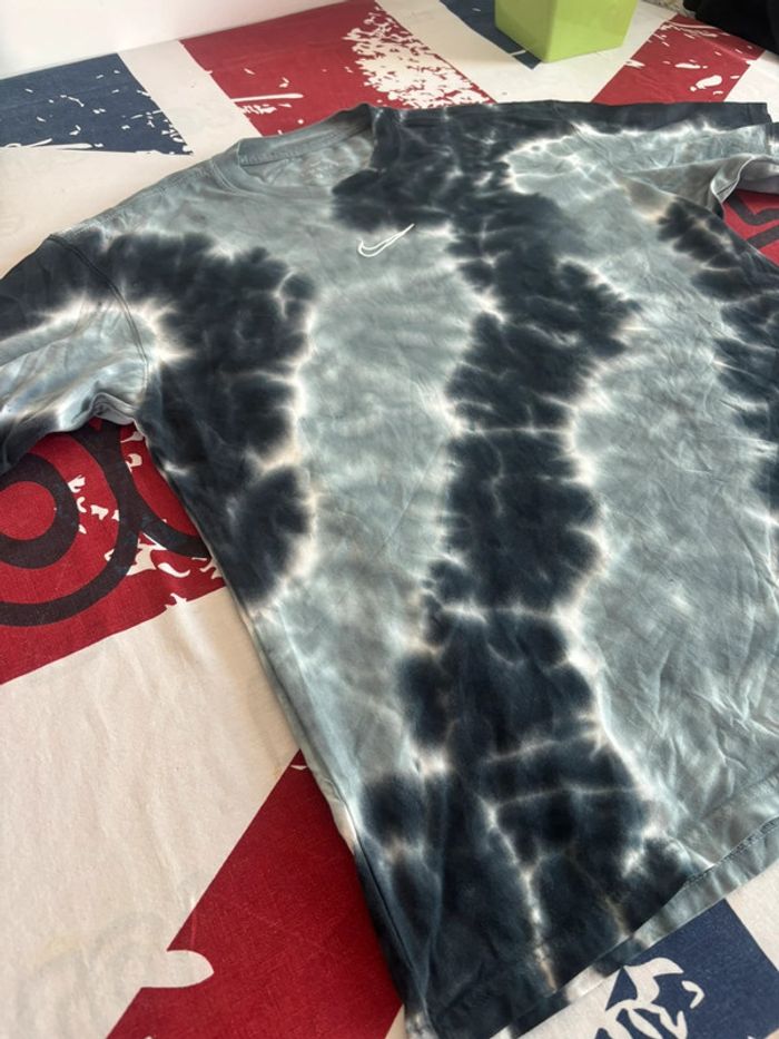 T-shirt Tye&Die Nike nuance de gris et de noir taille S - photo numéro 3