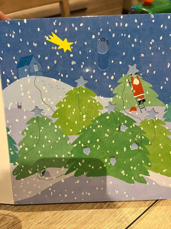 Joli livre à volets sur le thème de Noël - photo numéro 3