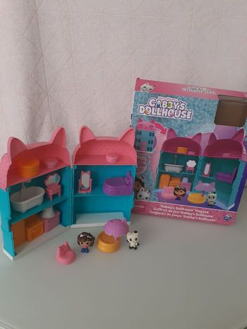 Petite maison gabby chat