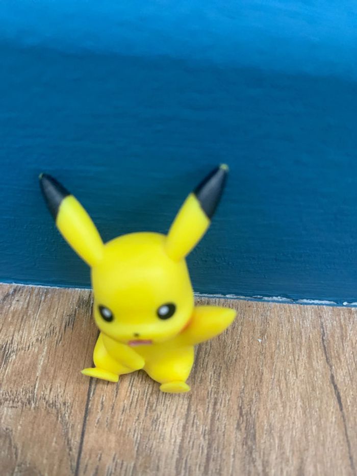 figurine pikachu - photo numéro 2