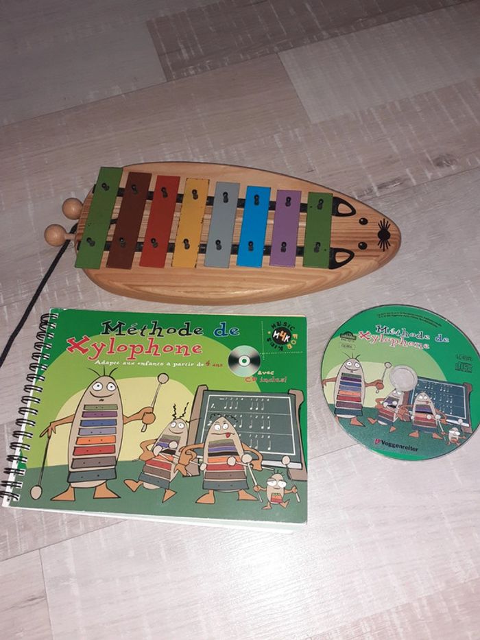 Xylophone  en métal souris cd et livre
