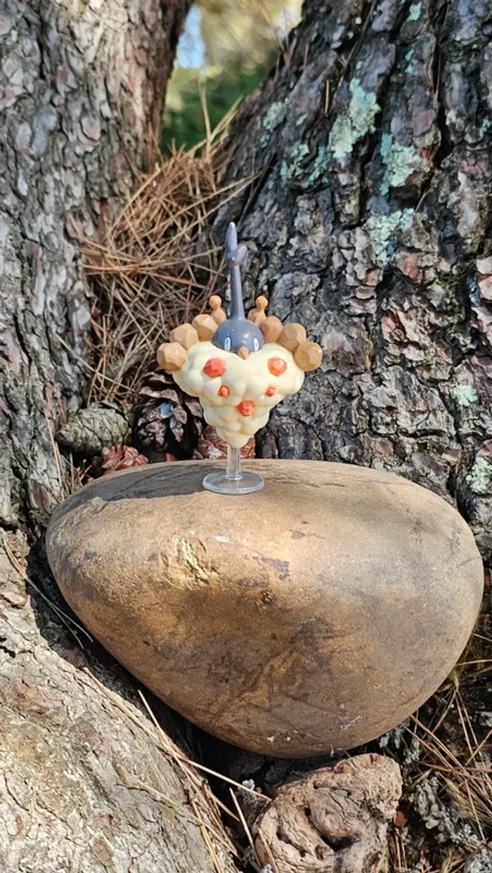 Super figurine Pokemon Nintendo cheniselle avec son socle - photo numéro 2