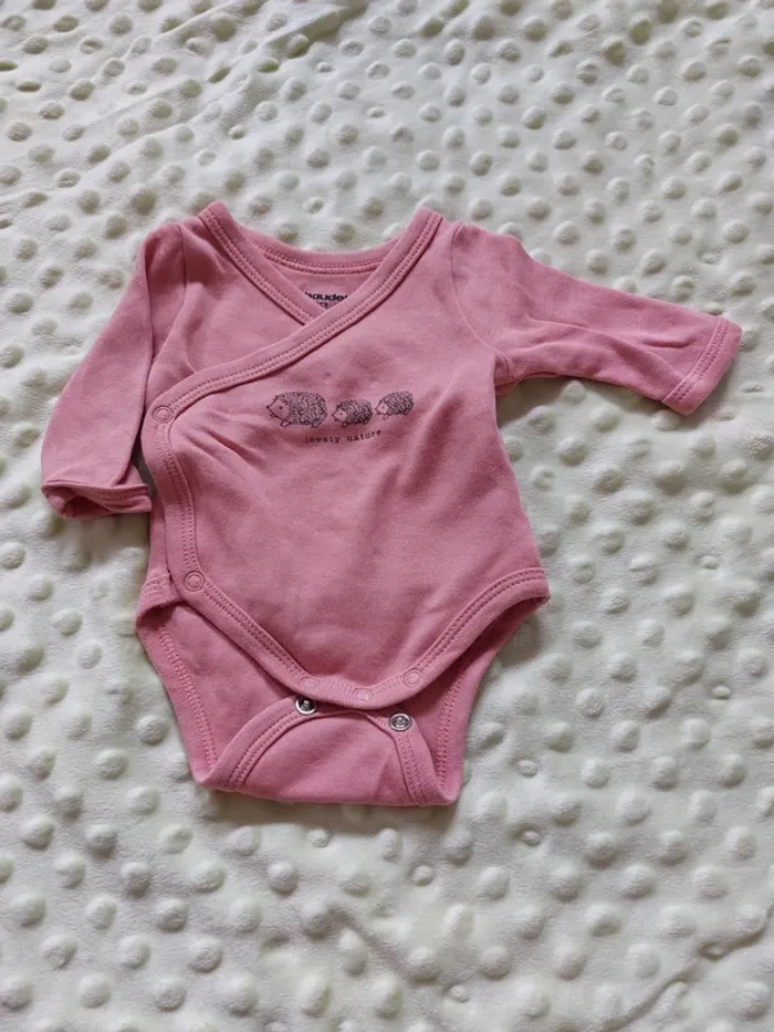 Lot bodies taille naissance - photo numéro 2