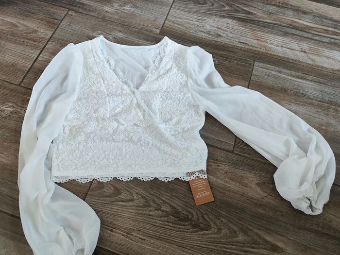 Haut court blanc imitation dentelle et manche transparente Shein/Frenchy Taille L (40/42)
