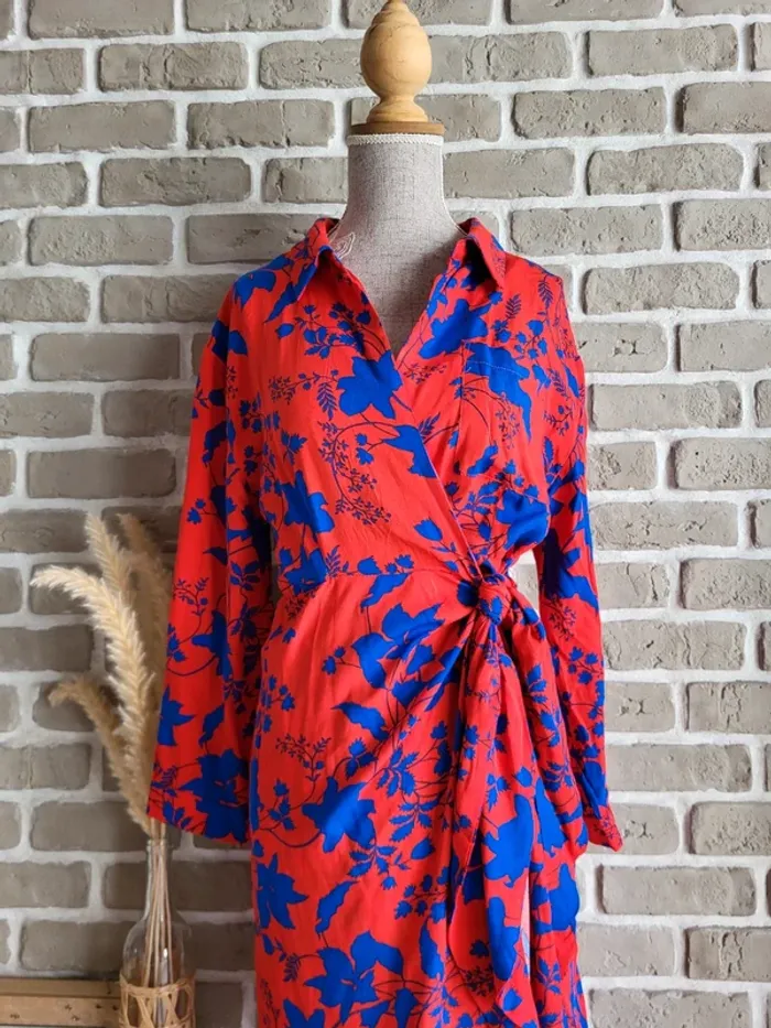 Robe portefeuille rouge imprimé fleuri Goa - photo numéro 2