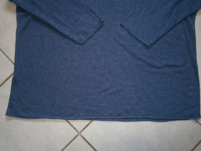 Pull bleu avec sequins rosés Taille 42 - photo numéro 8