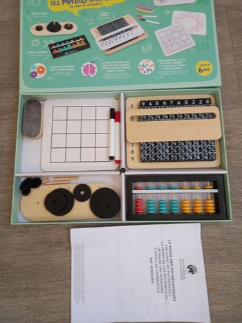 Coffret La magie des mathématiques  à partir de 6 ans excellent état