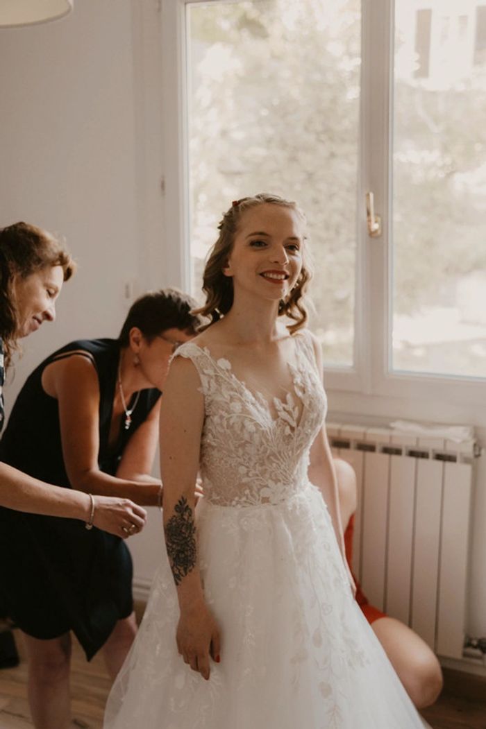 Robe de mariée + jupon - photo numéro 2