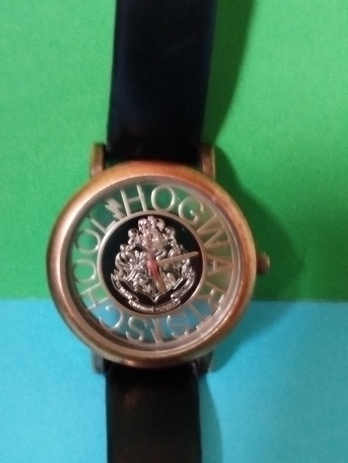 Montre Hogwarts school bronze crest - photo numéro 3