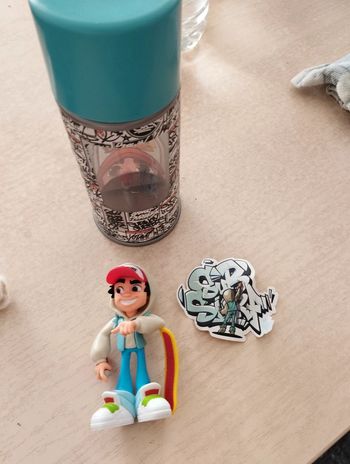 Figurine sub surf