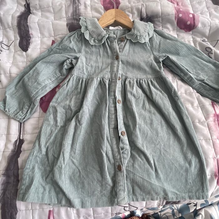 Robe 4 / 5 ans primaire - photo numéro 3