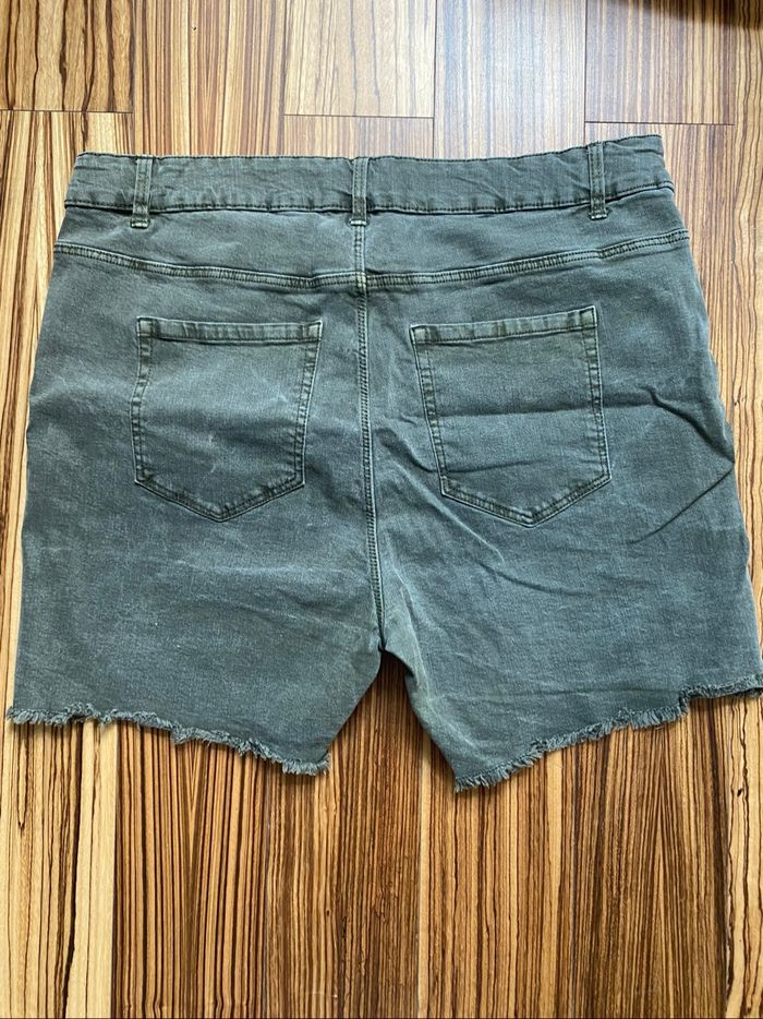 Short en jean kaki - photo numéro 3