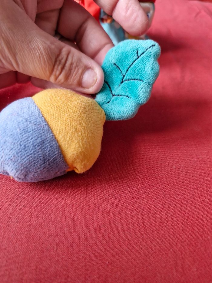 Jouets d'éveil visuel sonore et tactile - photo numéro 6