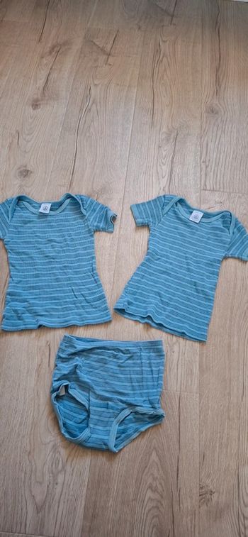 Lot de 2 maillots de corps TBE Petit Bateau