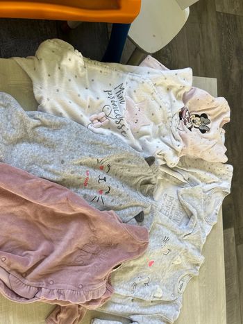 Lot 6 pyjamas 12 mois