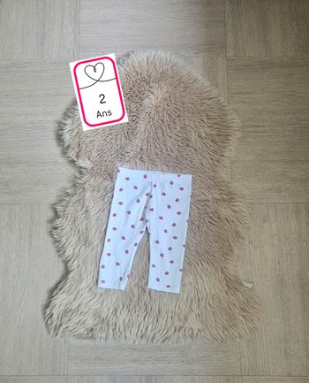 Leggings court fraise * Kiabi *