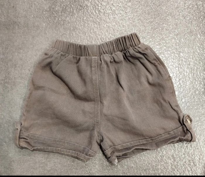 Short 6 mois - photo numéro 2