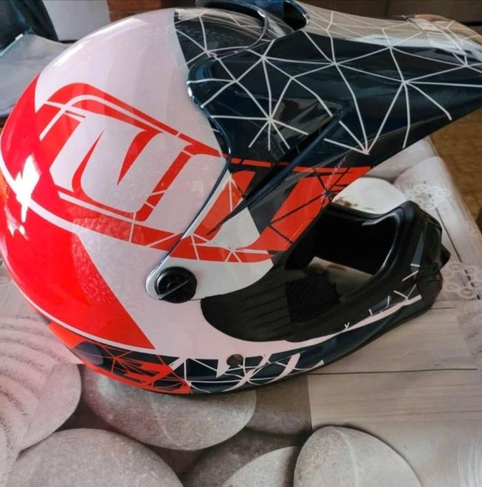 Casque de moto enfant S neuf - photo numéro 4