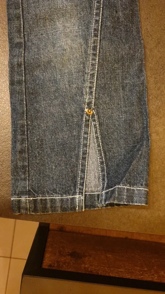 Jeans pattes d'éléphant - photo numéro 2