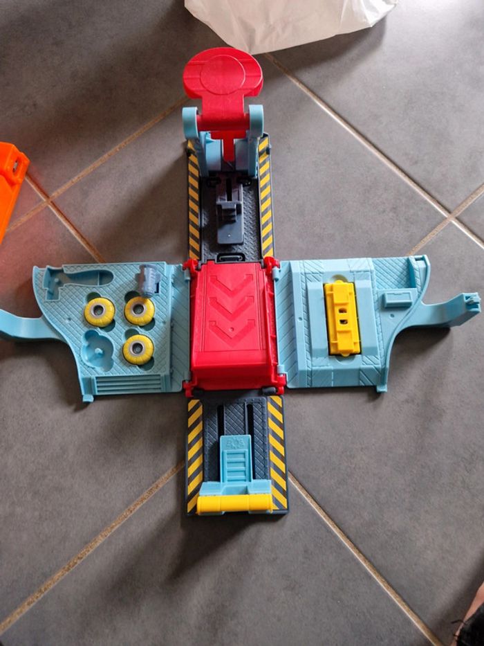 Jouet voiture - photo numéro 3