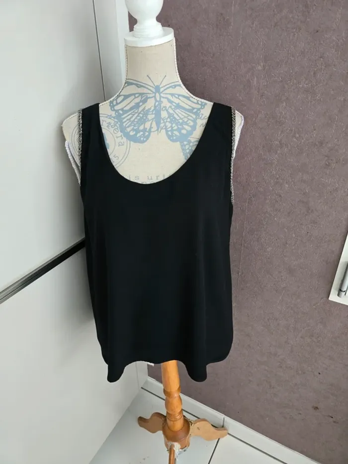 Haut Mango taille XL très bon état