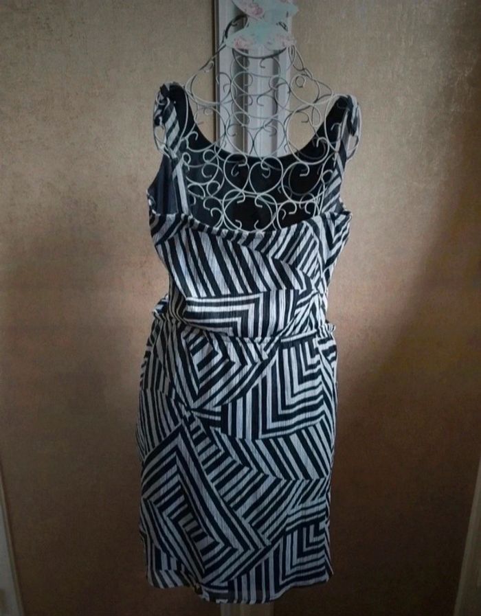 Robe noir blanc jennyfer taille M - photo numéro 2