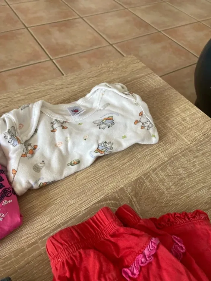 Lot fille 6 mois (14 pièces) - photo numéro 8