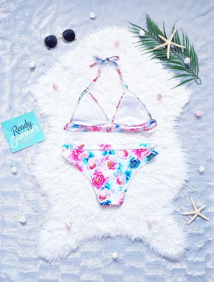 Bikini triangle fleuri neuf - T.S ou T.36 🖤 - photo numéro 2