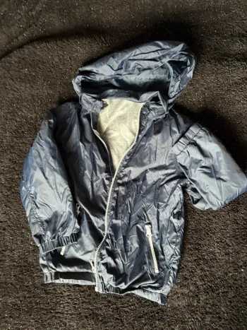 Coupe-vent avec capuche 5 ans