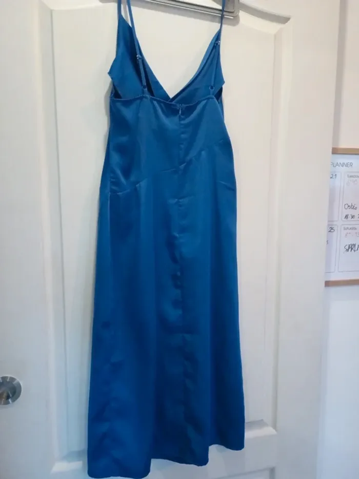 Robe de soirée bleue - photo numéro 4